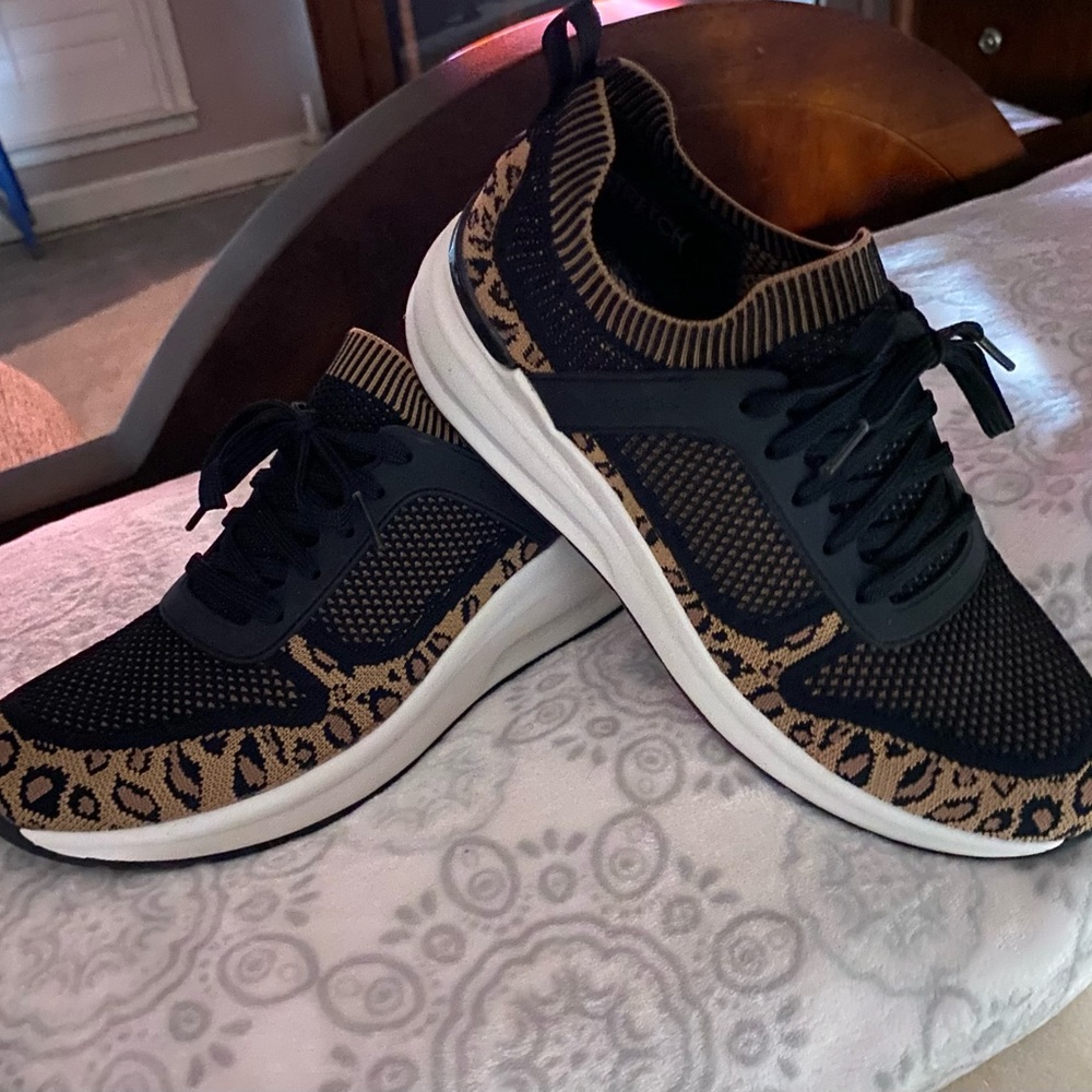 Skechers wedges size 8.5